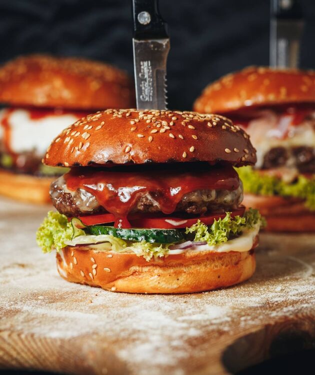 Bacon cheddar burger - Image 2