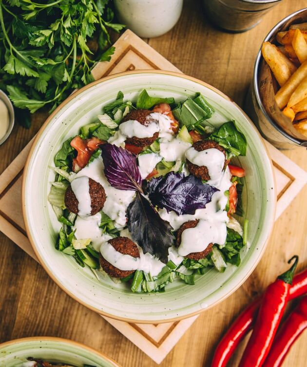 Falafel greens salad