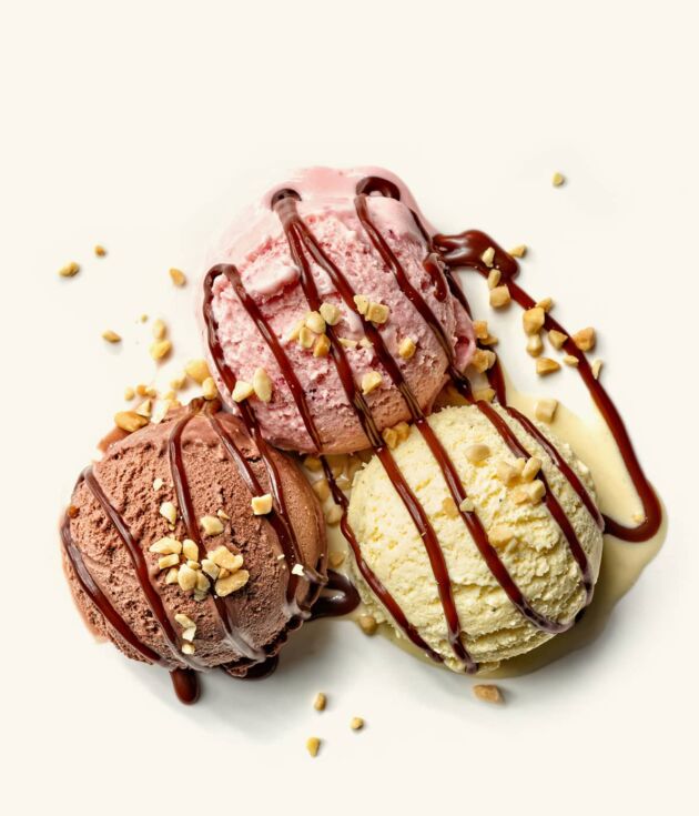 Triple scoop sundae