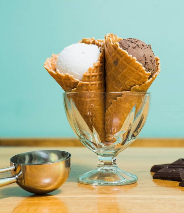 Triple scoop sundae - Image 2
